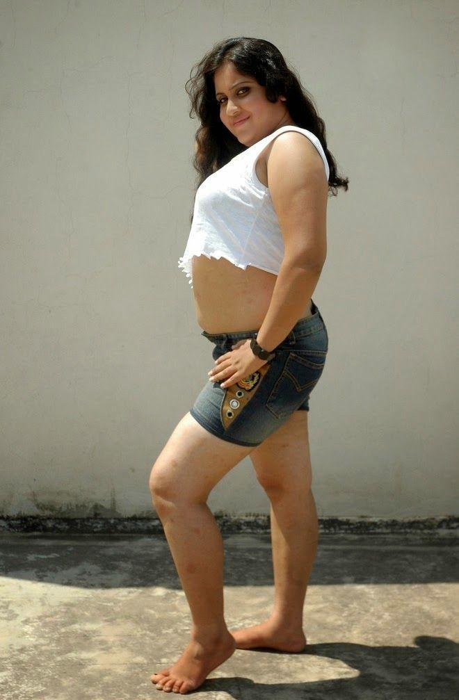 Actress Hot Navel Show Pictures