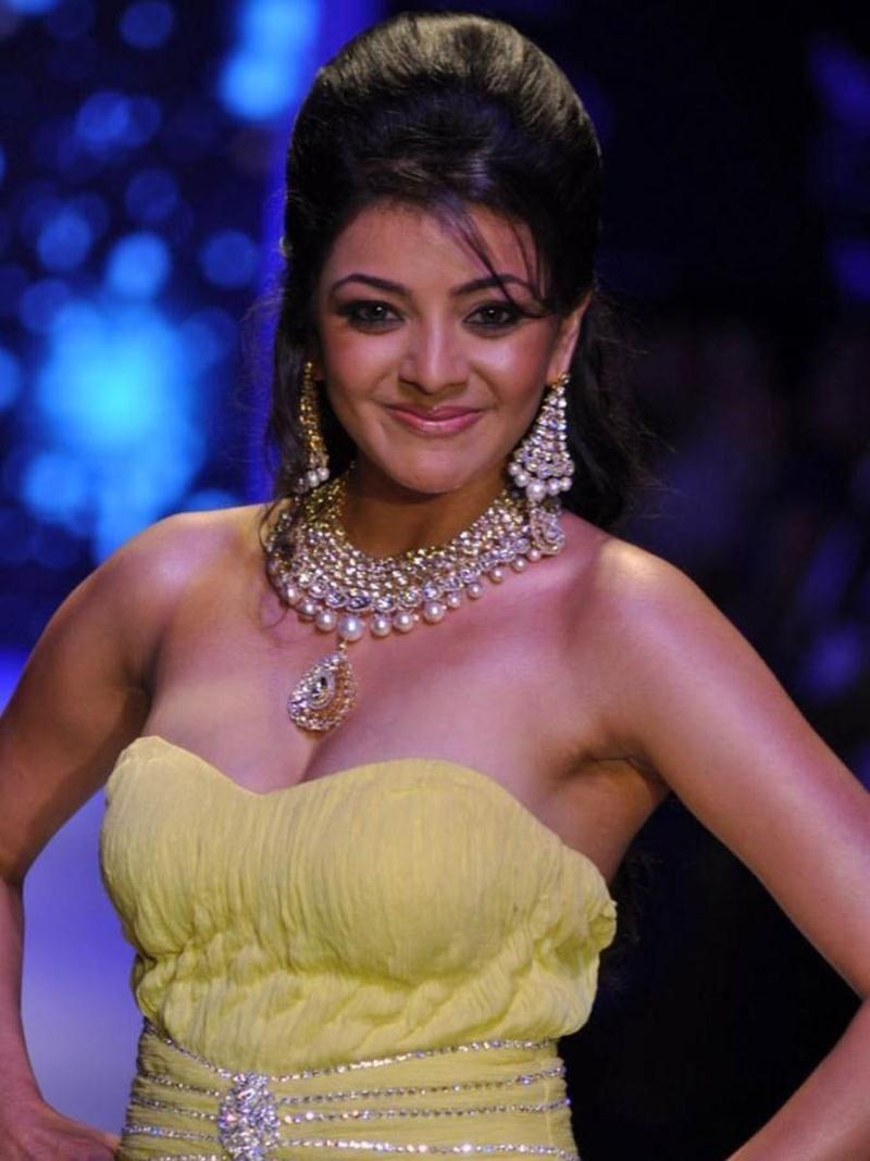 Actress Kajal Agarwal Hot Pictures