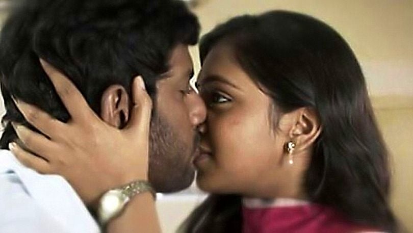 Actress Romantic Lip Lock Images