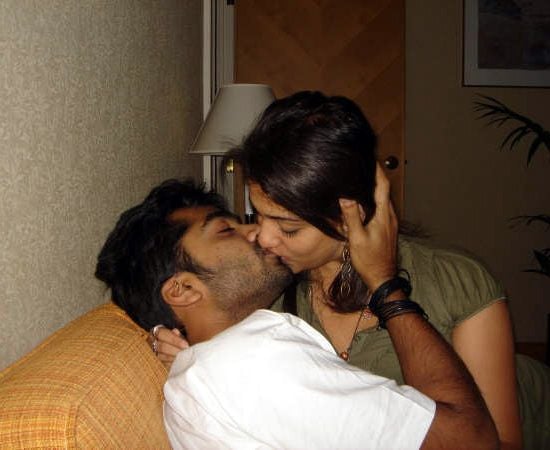 Actress Romantic Lip Lock Images