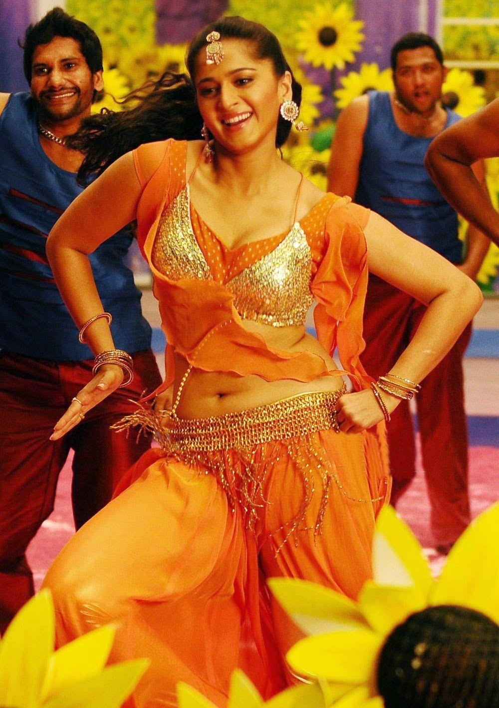 Anushka Sexy Hot Navel Pics