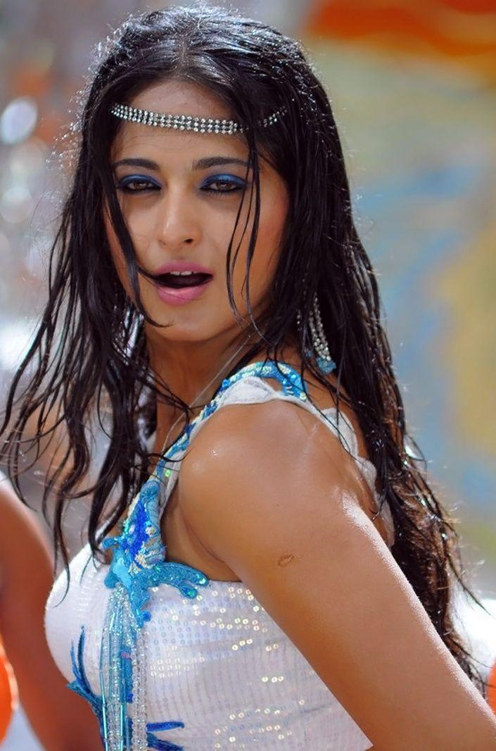 Anushka Shetty Hot Images