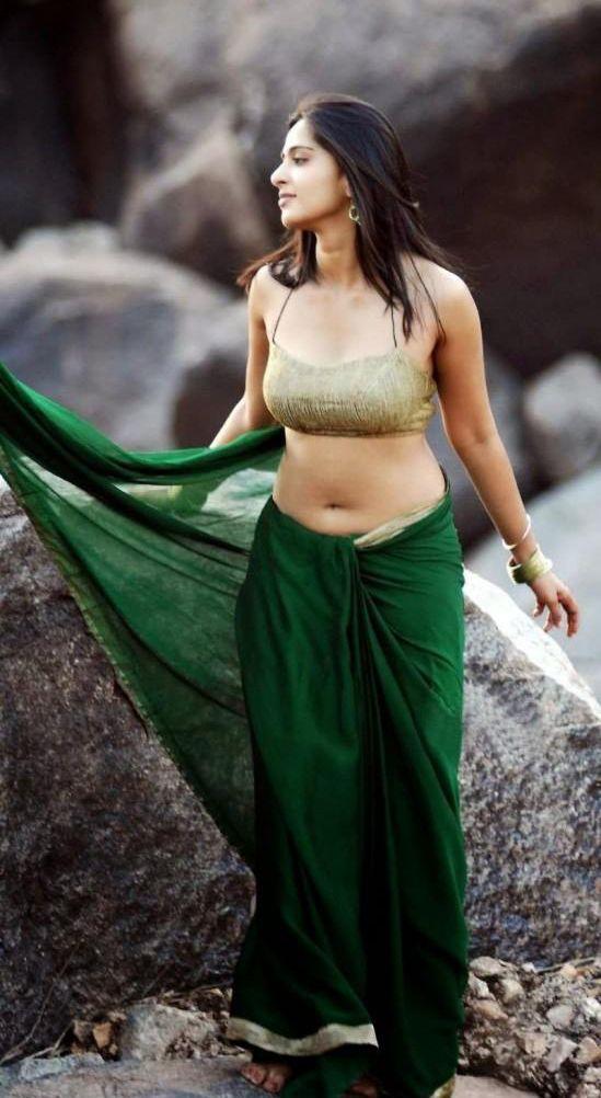 Anushka Shetty Hot Navel in Saree