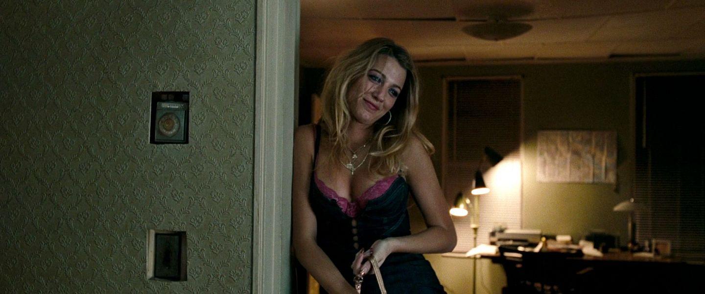 Blake Lively Hot Pics