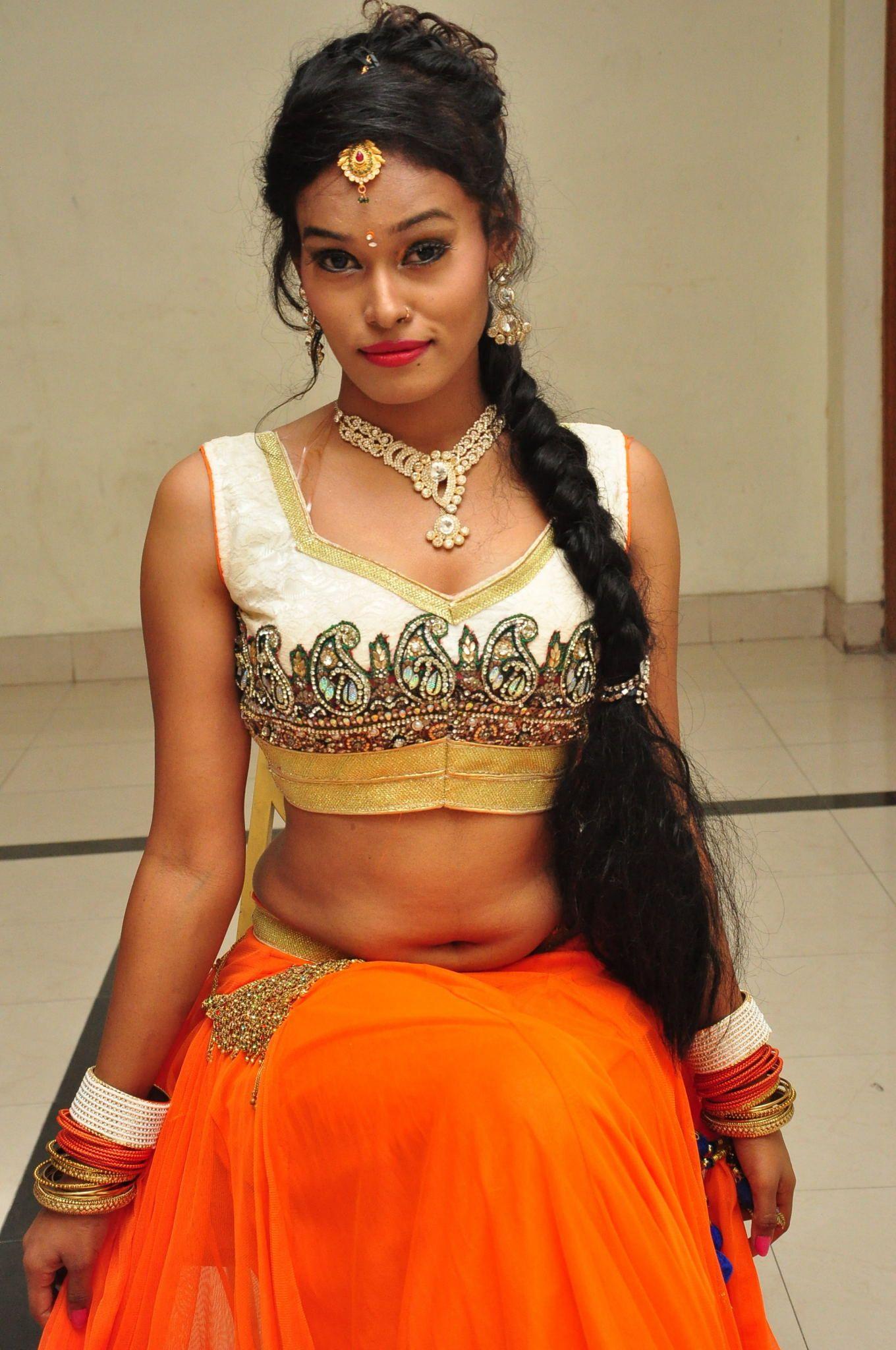 Dancer Nisha Sexy Photos