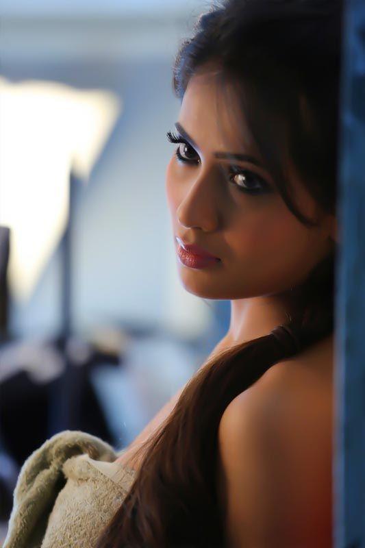 Deepa Shah Hot Photos