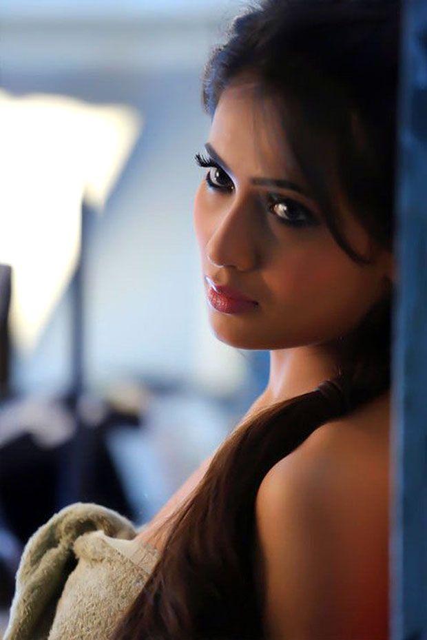 Dipa Shah Hot Pics