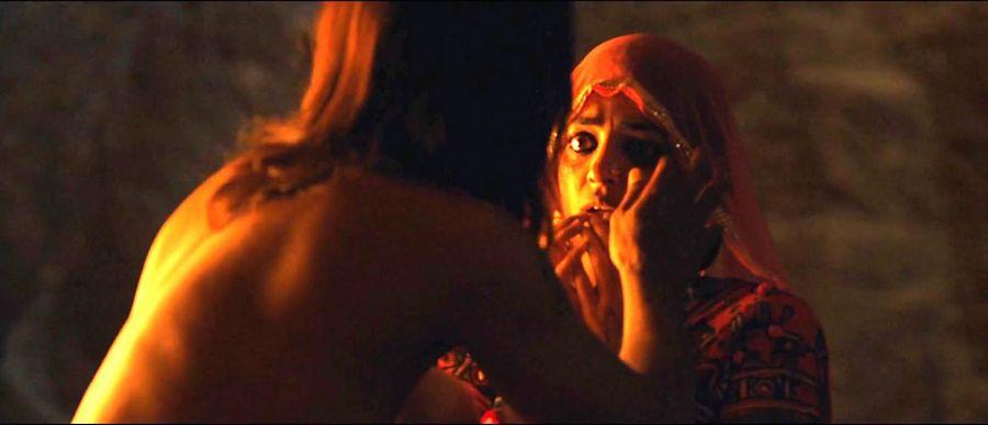 LEAKED! Radhika Apte's Hot scene from Parched is going viral