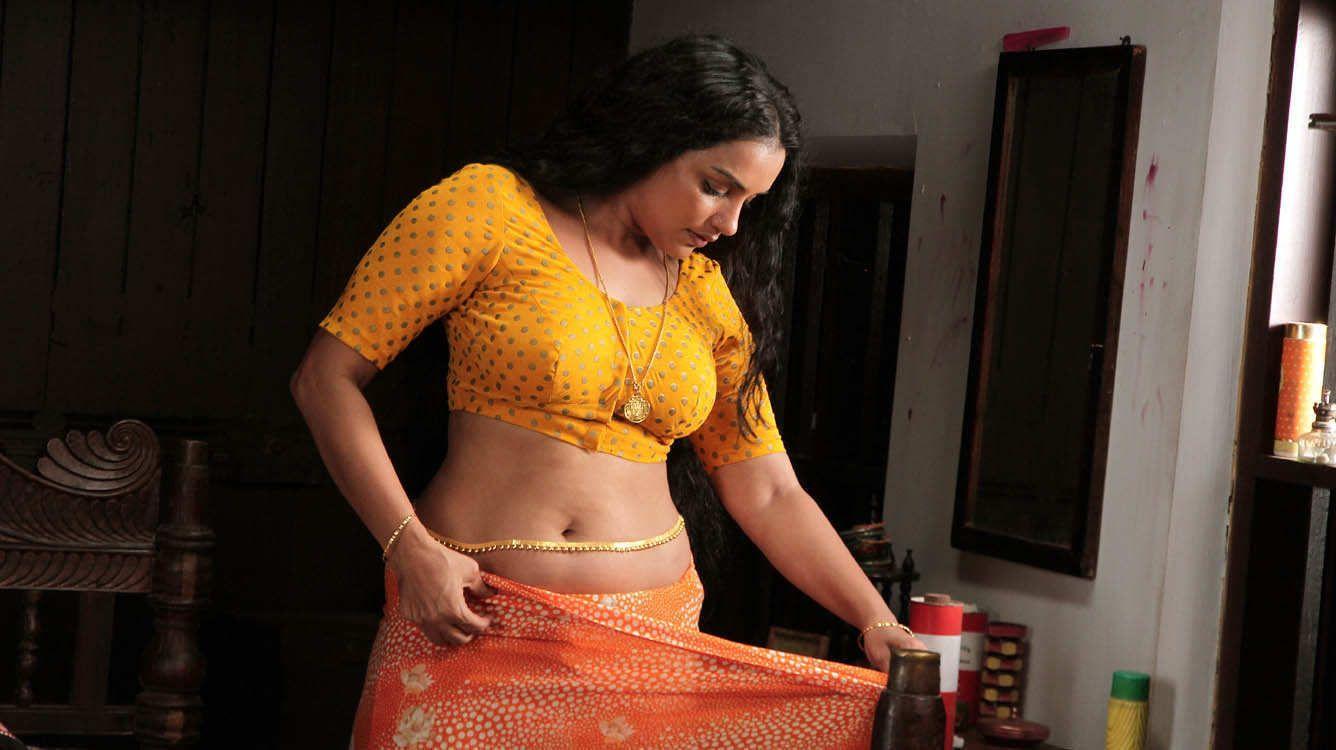 Malayalam actress boob show