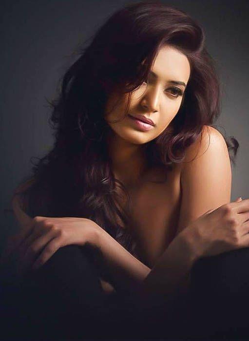 Karishma Tanna Sex - Model Karishma Tanna Bikini Photos