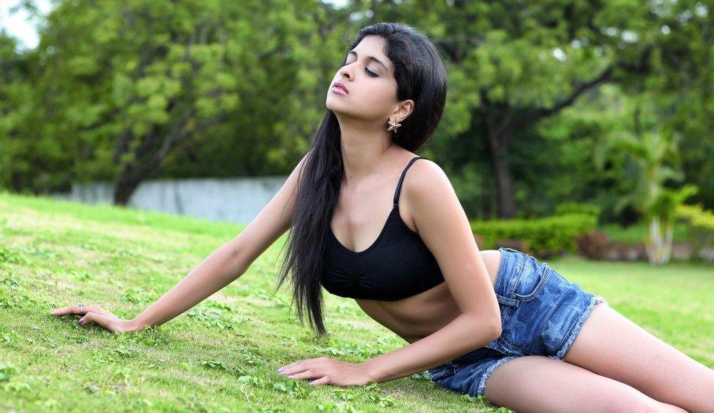 Naveena Hot Latest Photos