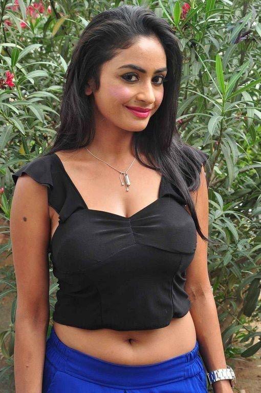 Pooja Sri Hot Sexy Images