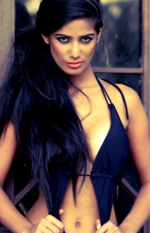 Poonam Pandey Hot Spicy Pics