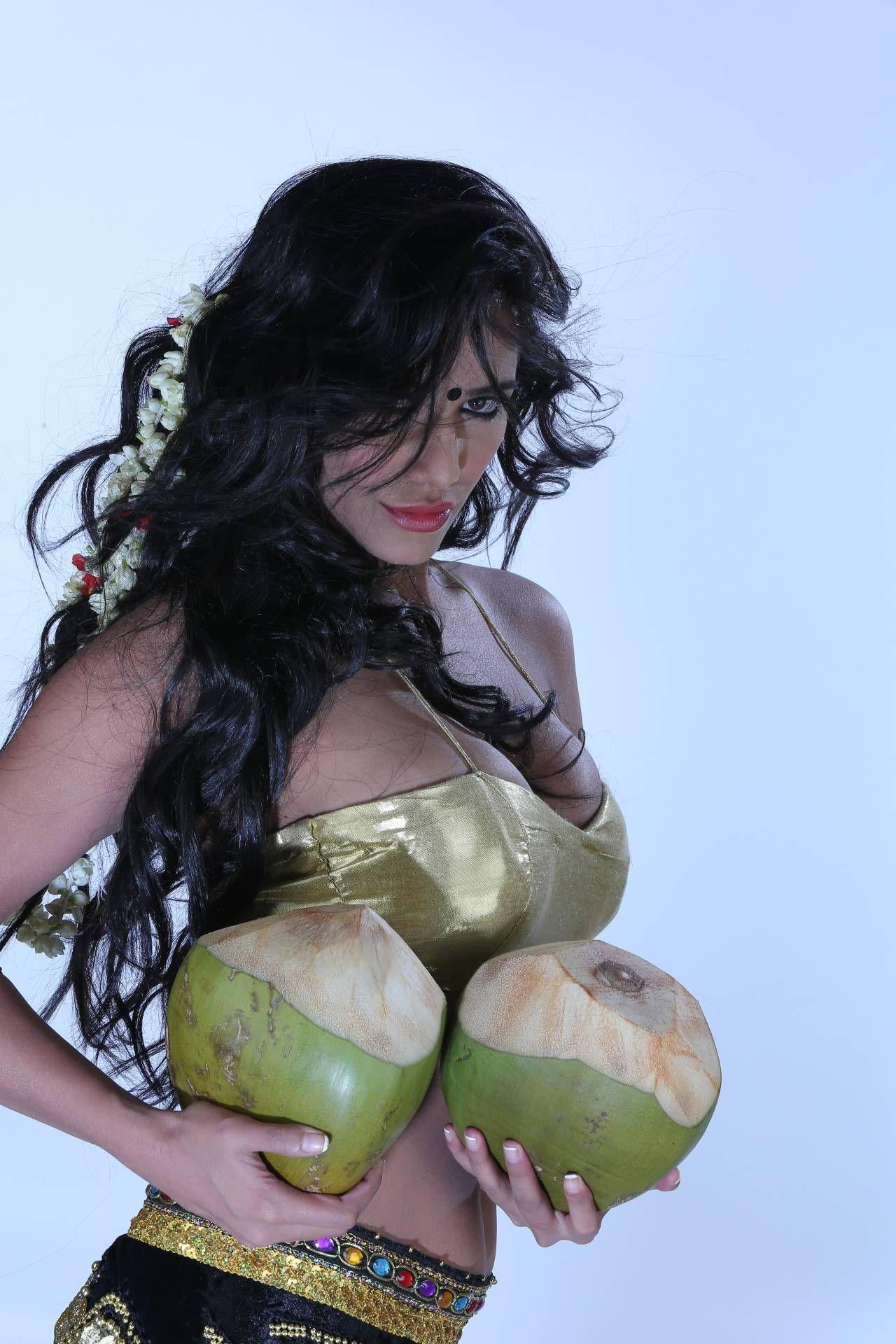 Poonam Pandey Latest Spicy Photoshoot