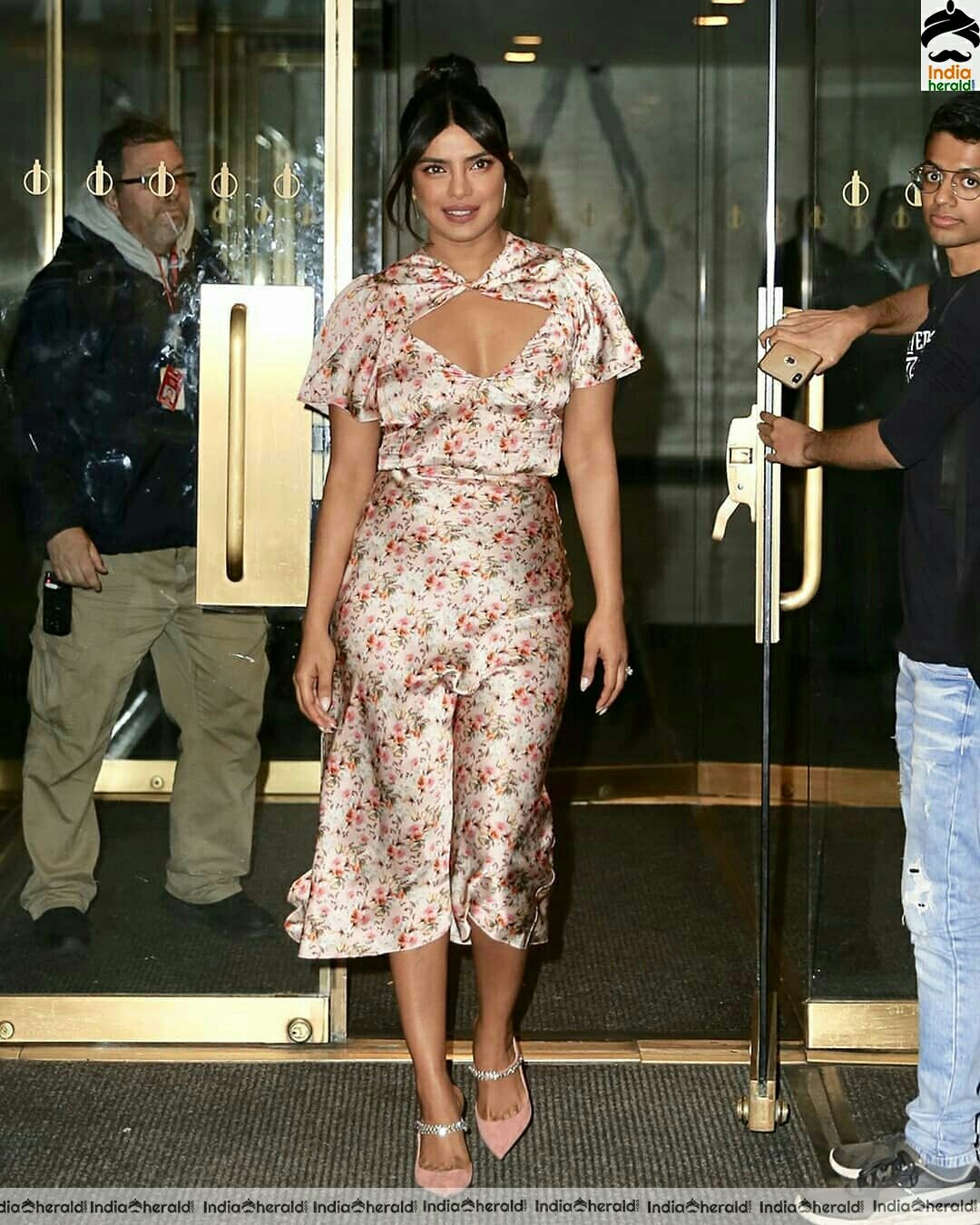 Priyanka Chopra Hot Cleavage Show During A Tv Interview