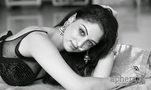 Sandeepa Dhar Photos