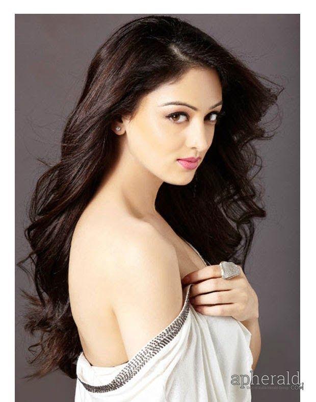 Sandeepa Dhar Photos