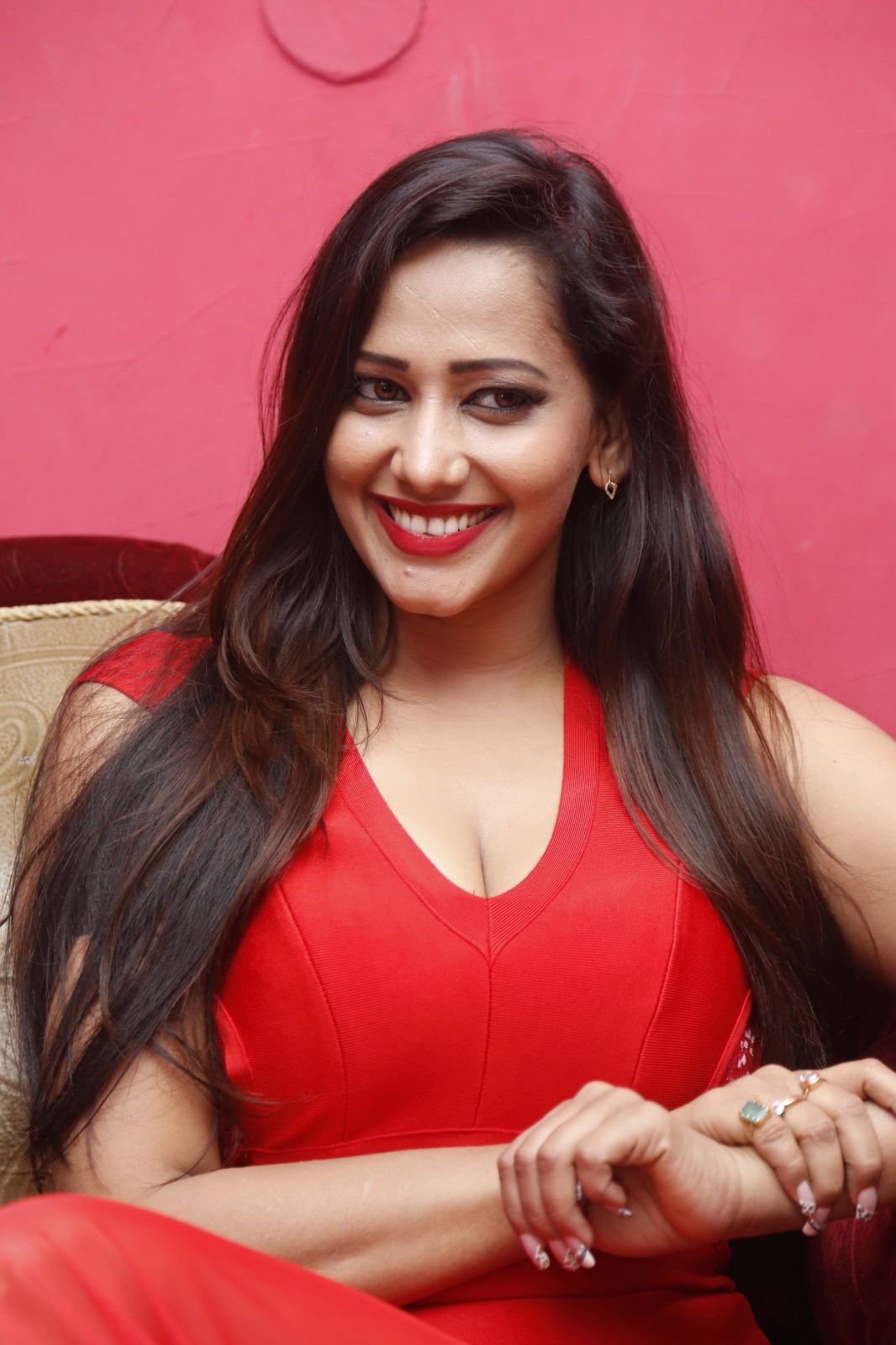 Sanjana Singh Spicy Pics