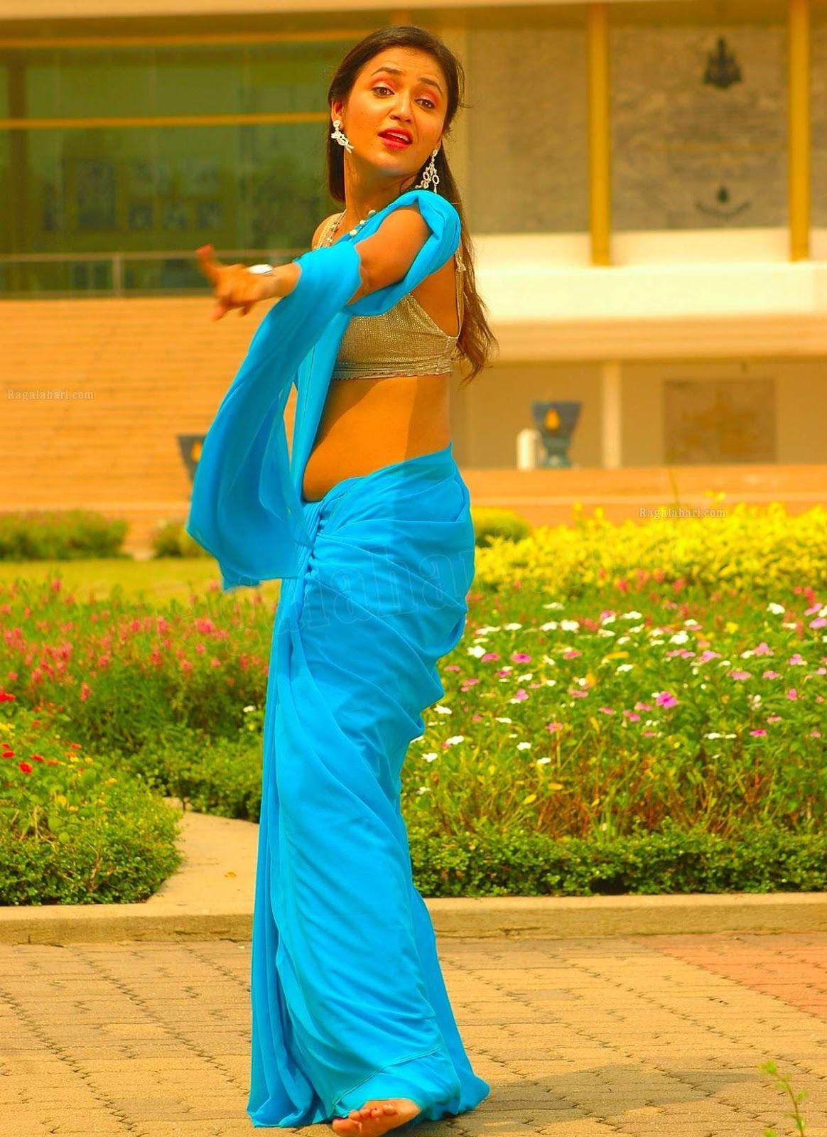 Sarayu Hot Saree Photos