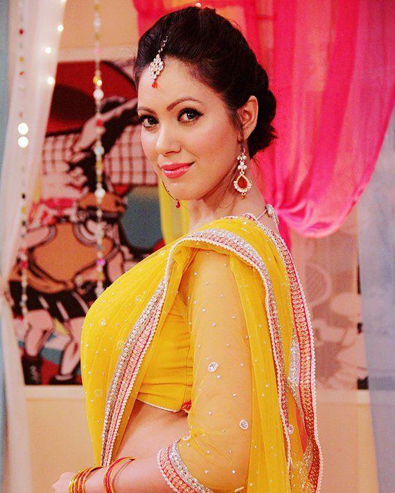 See Babita Ji aka Munmun Dutta Photos are So Beautiful & Natural