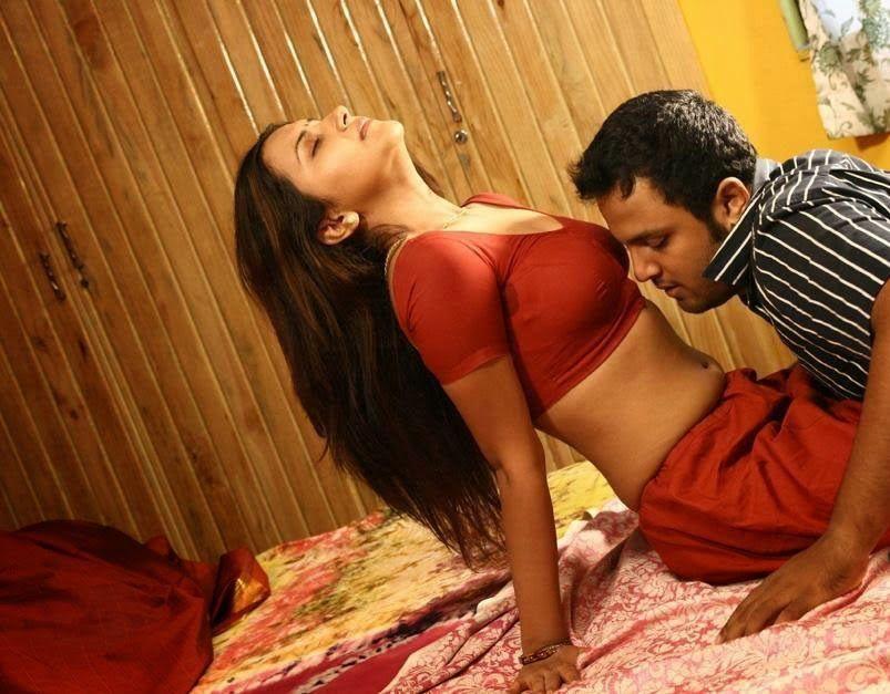 South Indian Actress deep Navel Kissing Photos