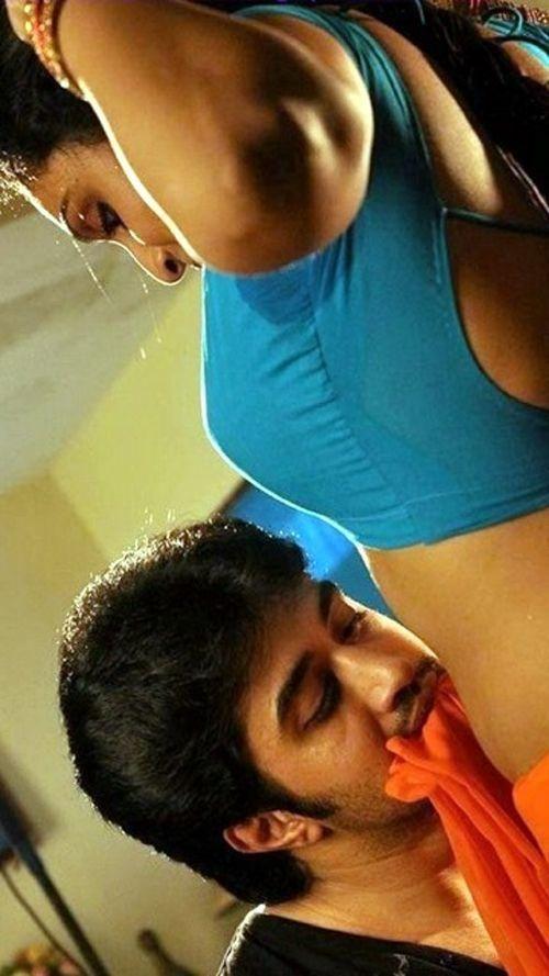 South Indian Actress deep Navel Kissing Photos