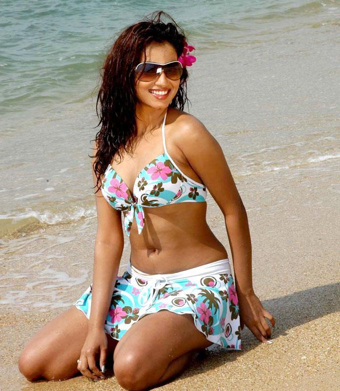 South Indian Bikini Girls Hot Photos