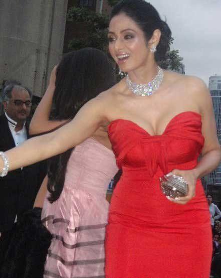 Sridevi Sexy Cleavage Pics