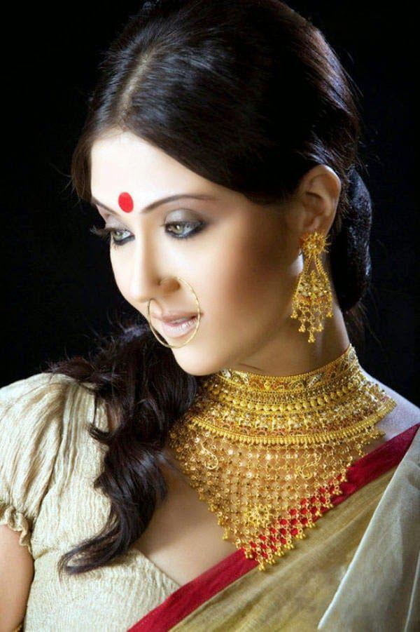 Swastika Mukherjee Hot Pics