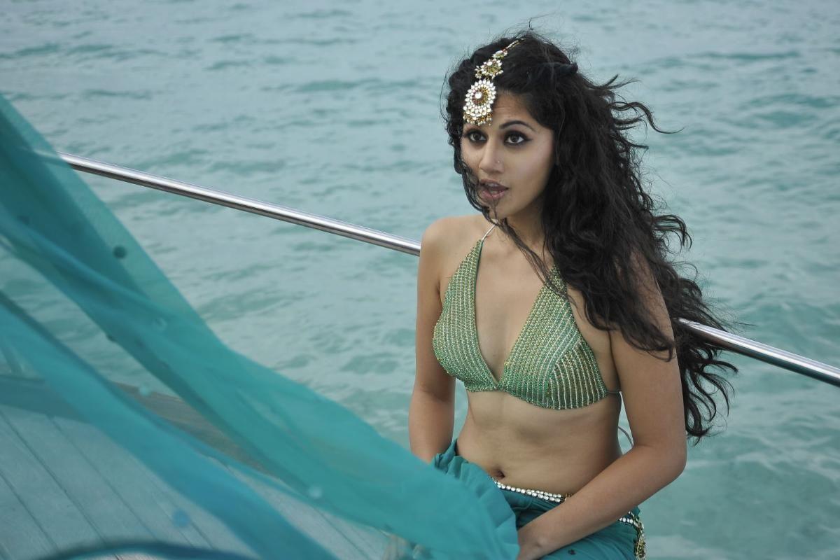 Tapsee Spicy Navel Show Photos