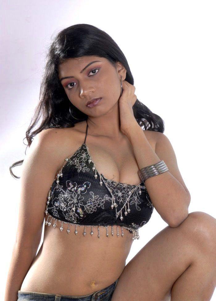 Telugu Heroine Bindu Hot Photos