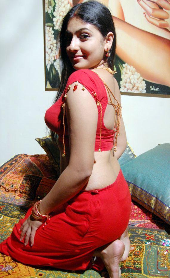 Telugu Vamp Actress Spicy Photos