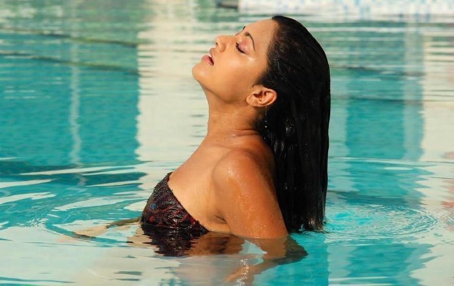 Tollywood Actress In Swimming Spicy Photos