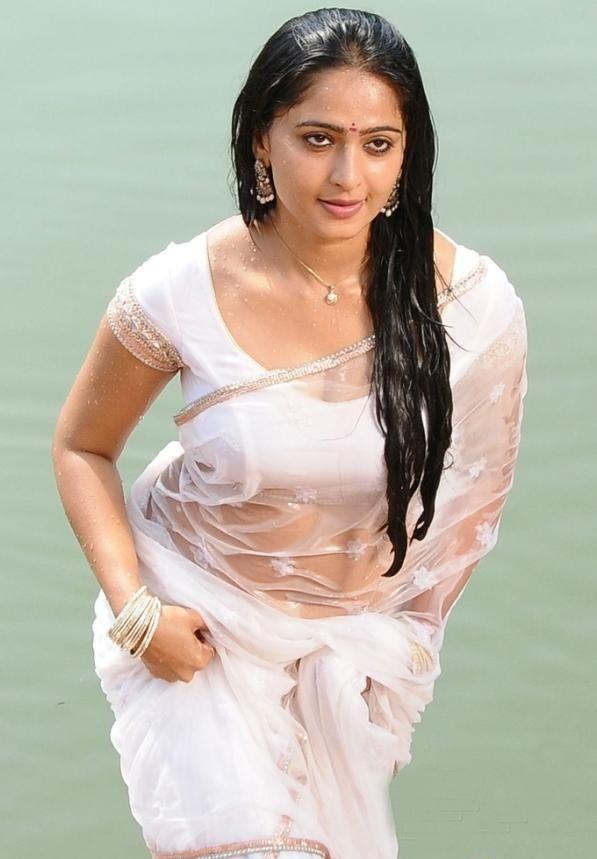 Tollywood Actress in White Saree Hot Pics