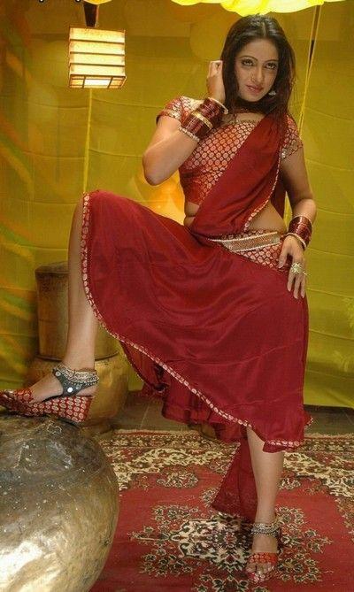 Udaya Bhanu Hot Sexy Pics