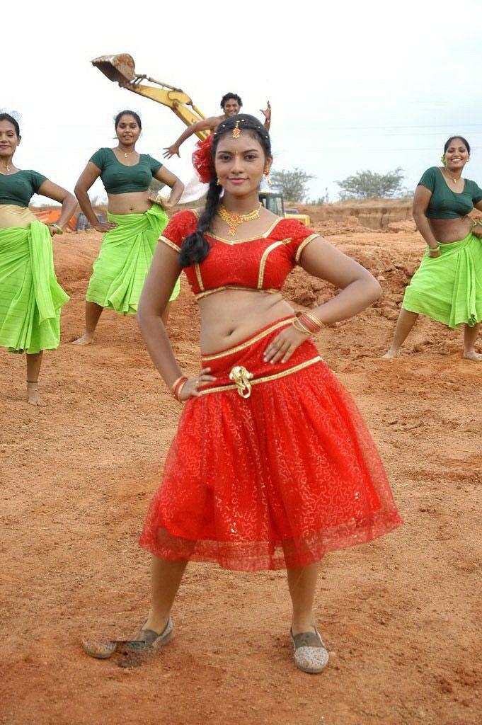 Umasree Hot Dancing Pics