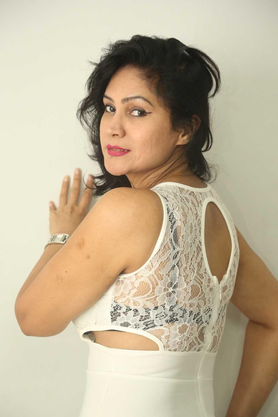  Vijaya Murthy Hot Pics