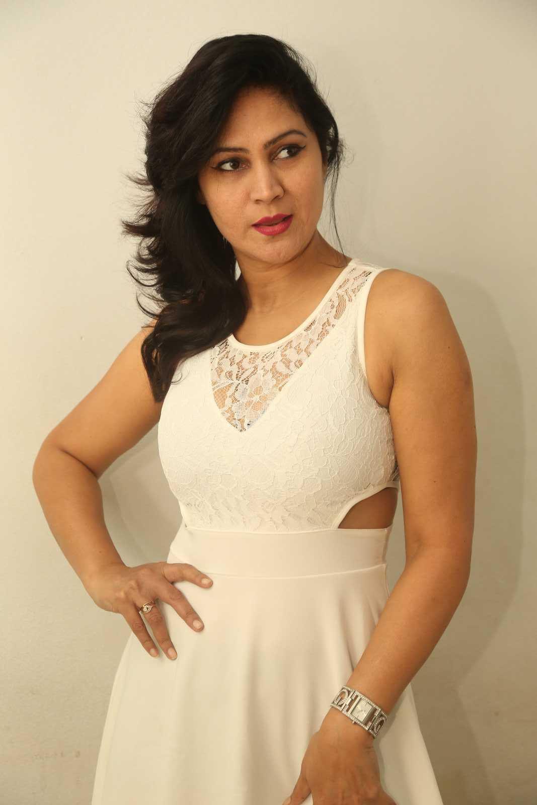  Vijaya Murthy Hot Pics