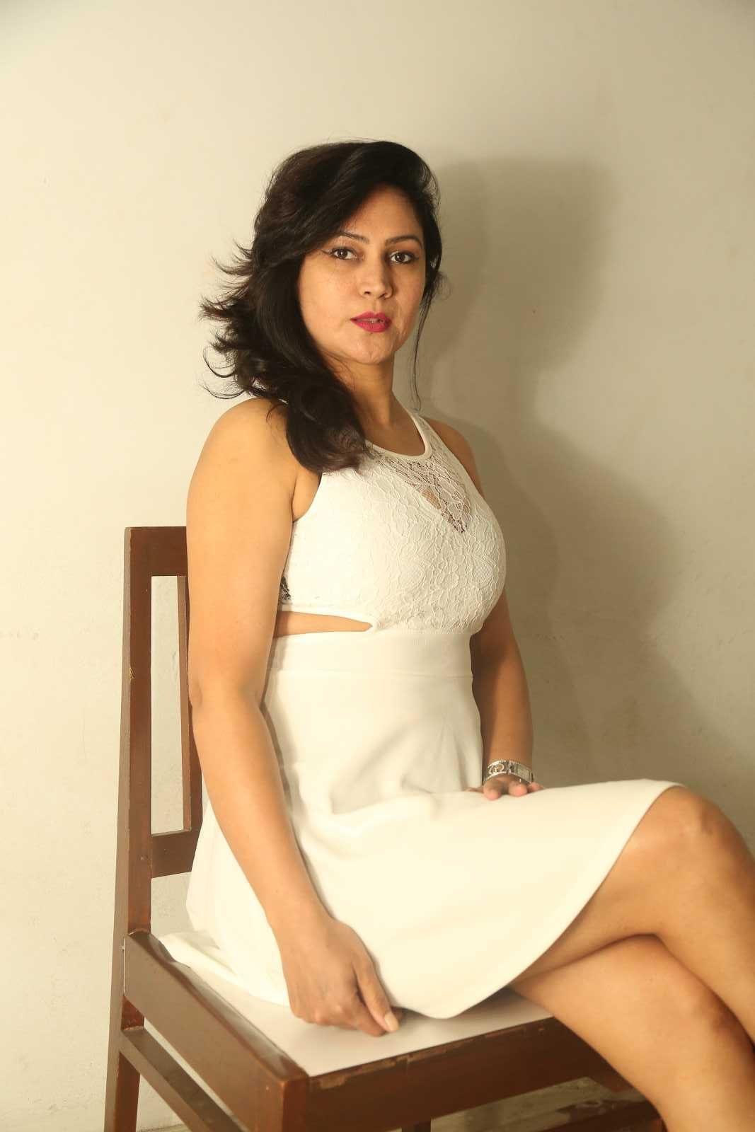  Vijaya Murthy Hot Pics