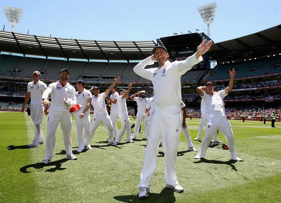 100 Iconic Cricket Photos That Every Fan Should See