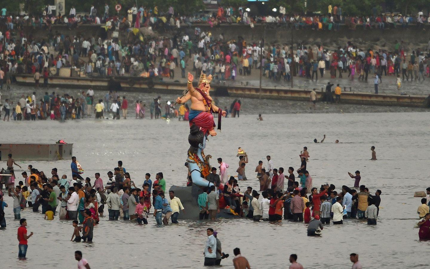 2015 Mumbai Ganesh Visarjan Photos