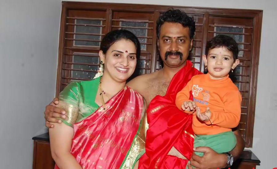 Actress Pavithra Lokesh Family Pictures