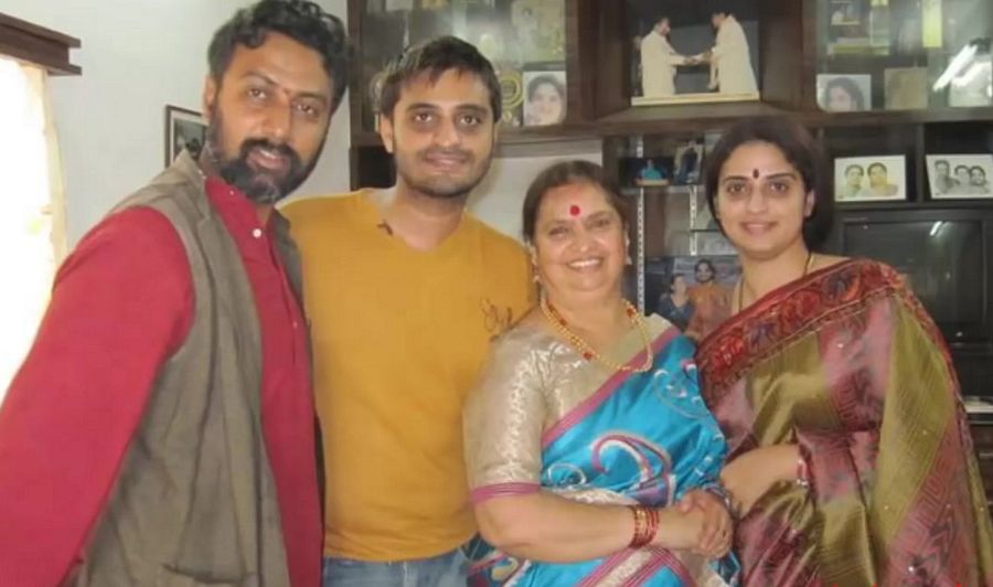 Actress Pavithra Lokesh Family Pictures