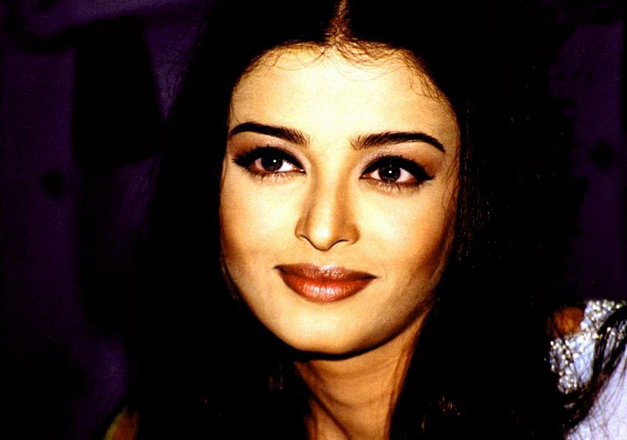 Aishwarya Rai Rare & UNSEEN Stock Photos