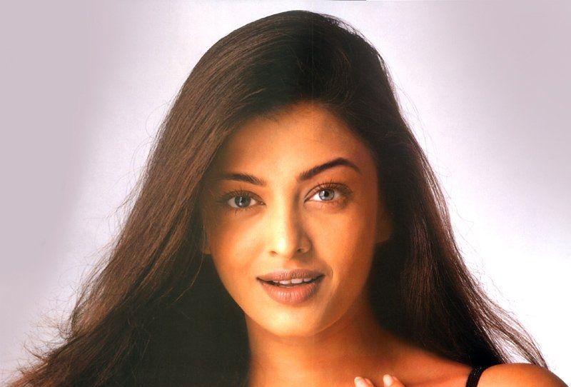 Aishwarya Rai Rare & UNSEEN Stock Photos