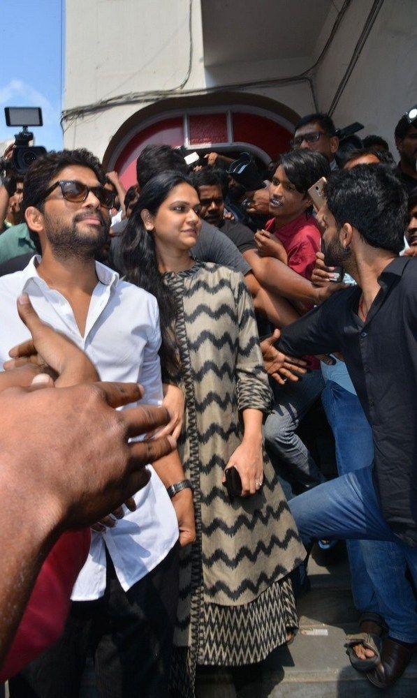 Allu Arjun & Sneha Reddy Watching Khaidi No 150 Movie Photos