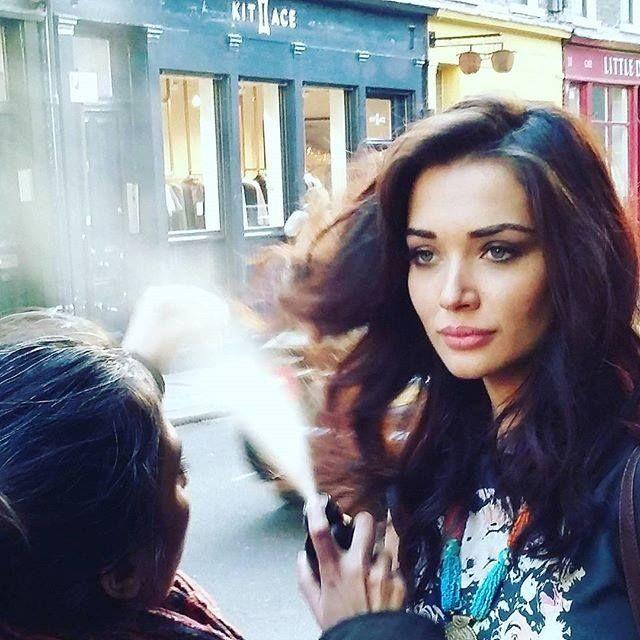 Amy Jackson Old & Unseen Pics Posing Topless