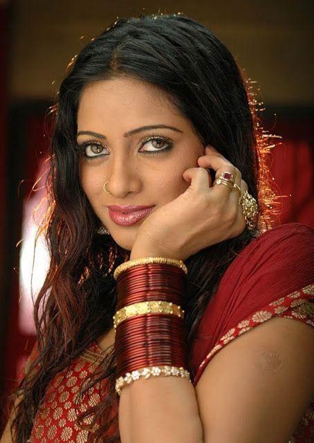 Anchor Udaya Bhanu Rare & UNseened Photos