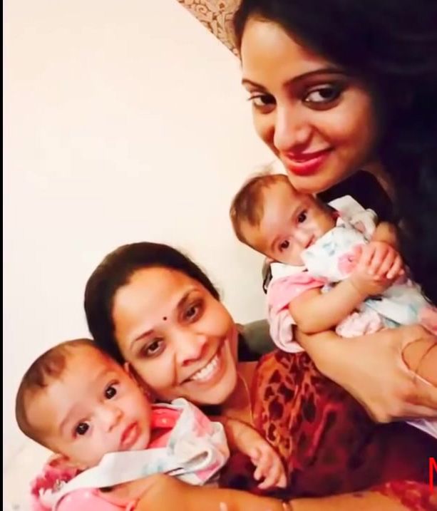 Anchor Udaya Bhanu Twin Daughters Photos