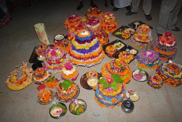 Bathukamma Telangana Flower Festival Wallpapers